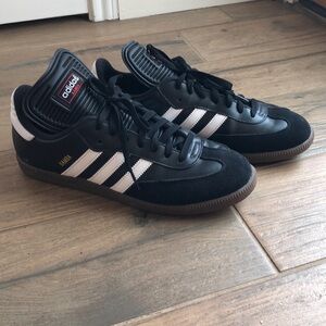 Adidas Men’s Samba black and white with gum sole